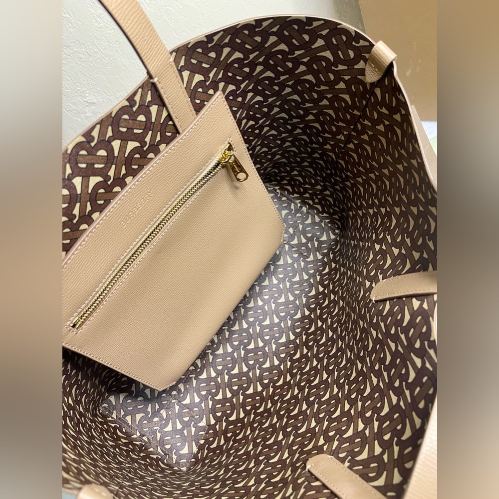 NWOT Burberry Embossed monogram Tote - Picture 4 of 12